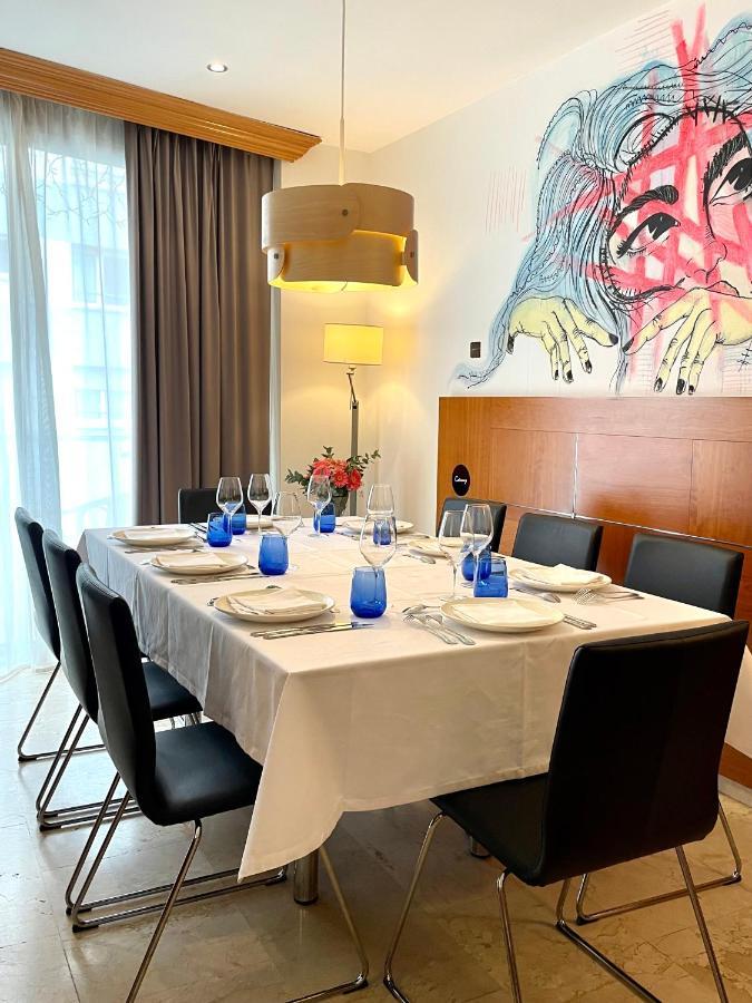 Hotel Calasanz Молинс де Рей Екстериор снимка